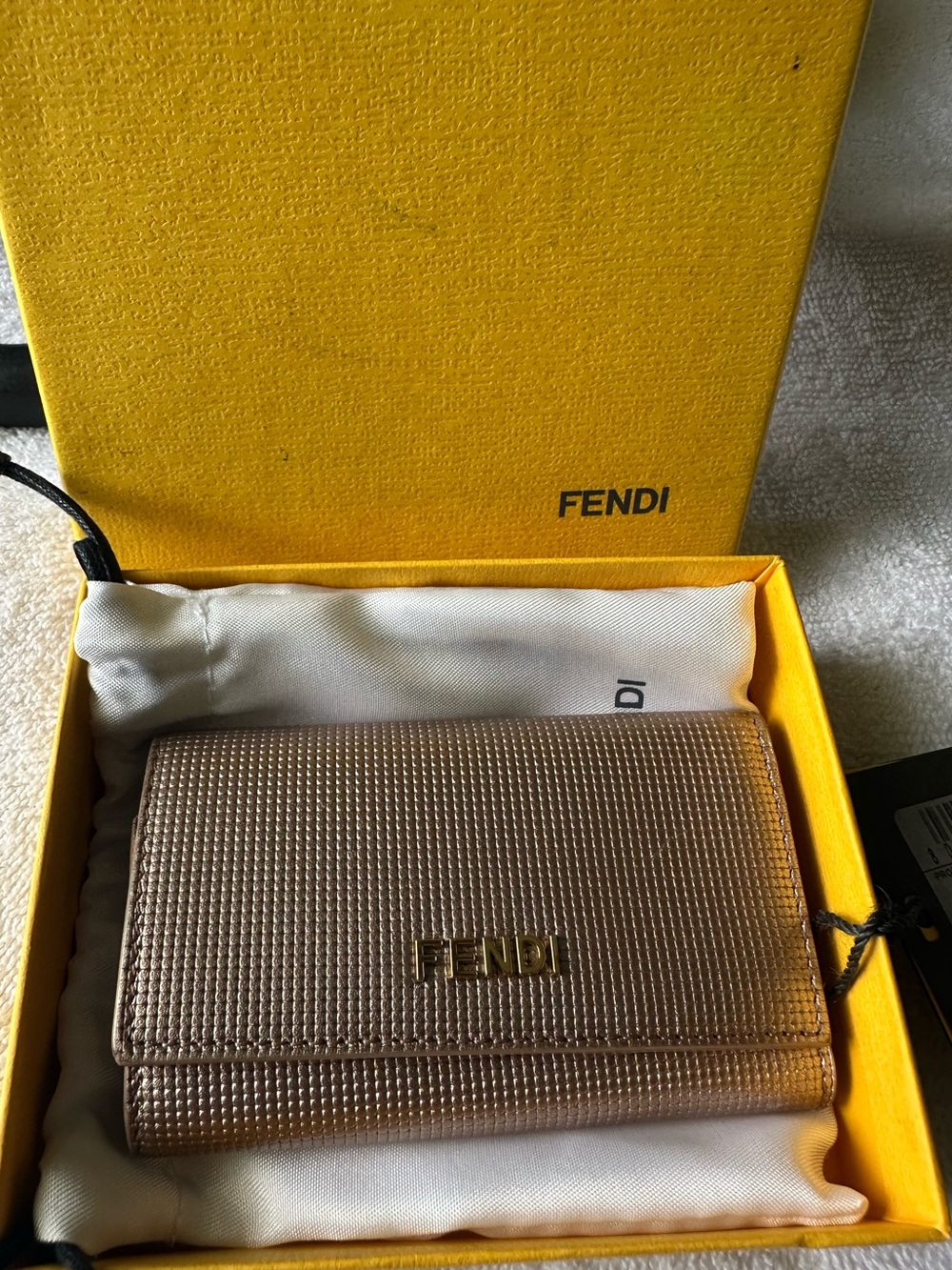 Authentic Fendi Opalescent Rose Gold Leather 6 Ring Key Holder Full Set